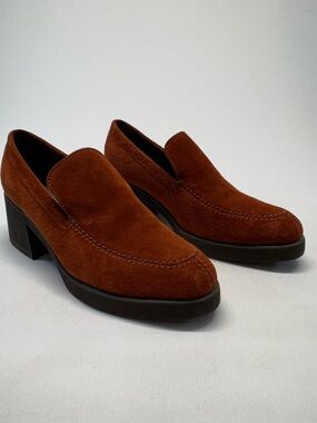 Vintage-Style Suede Block Heel Loafers – Rust/Cognac